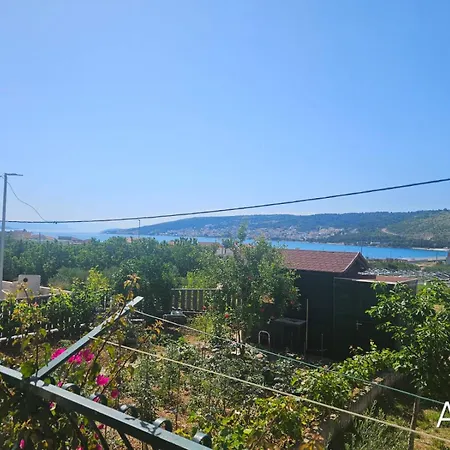 Petar Lägenhet Trogir